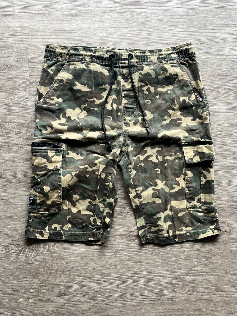 Akademiks‎ Camo Cargo Shorts Mens L Baggy Urban Woodland Drawstring Y2K Hip Hop